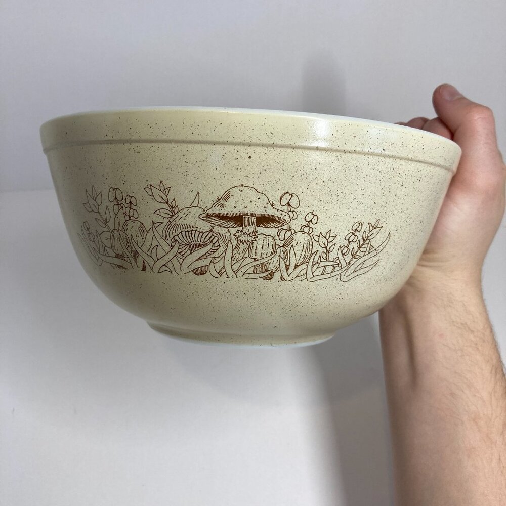 Vintage Pyrex Forest Fancies Mushroom #403 And #401 Nesting Mixing Bowls Set - Picture 8 of 11